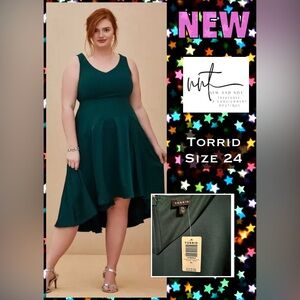Torrid Green Scuba Satin Hi/Lo size 24 dress Pockets NWT (original price 139.50)